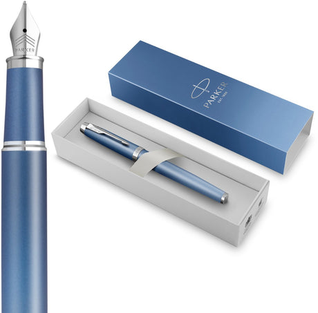 Parker j’écris un stylo plume de rituels | finition bleue apaisante avec dégradé de couleurs et détails chromés | plume moyenne | encre bleue | emballage cadeau