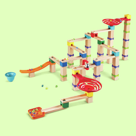 Hape Marble Track Wood - Piste à billes en bois de 128 pièces avec spirales, cloche et 40 billes, à partir de 3 ans