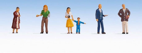 Ni 0015481 h0 passants. personnages peints, debout