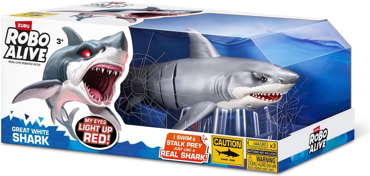 Robo vivant attaque de requin nageant