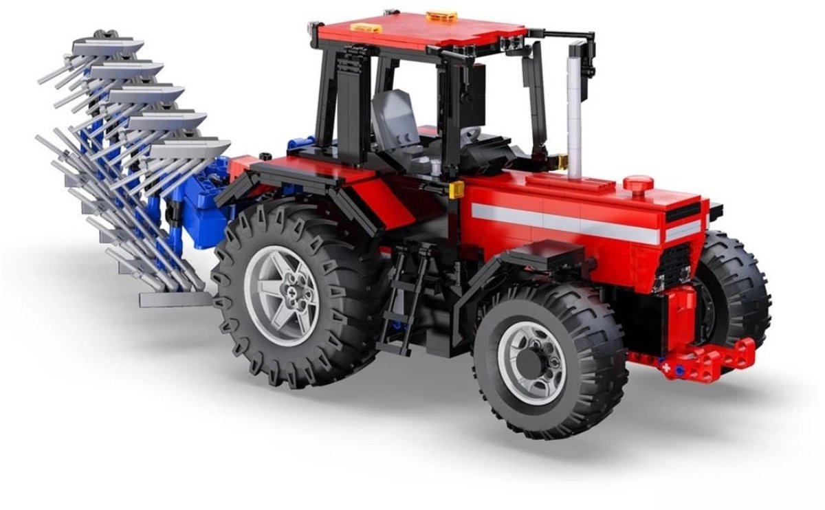 Tracteur agricole CaDA