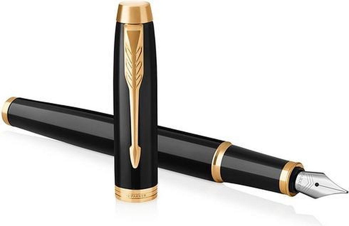 Parker dans un stylo plume | laque noire avec détails dorés | plume fine avec recharge bleue | coffret cadeau