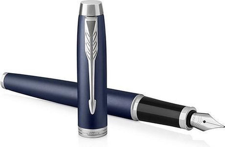 Parker dans un stylo plume | bleu mat | plume fine avec recharge d'encre bleue | emballage cadeau