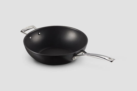Poêle wok Le Creuset avec manche - les forgées tns - ø 30 cm 4,7 litres - revêtement antiadhésif standard