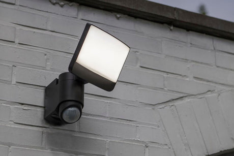 Lutec sunshine - Applique LED pour l'extérieur avec capteur - Capteur de mouvement PIR - Capteur jour/nuit - Lumière puissante 1100lm - Lumière vive 5000k - IP54 extra résistant aux intempéries - gris foncé