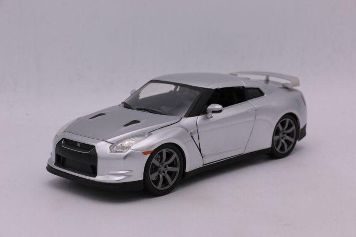 Jada Toys Nissan Skyline R35 RTM le modèle de voiture rapide et furieux 1:24