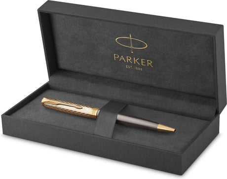 Stylo à bille Parker Sonnet Pioneers Collection | laque grise avec capuchon et détails dorés | point moyen | encre noire | avec coffret cadeau