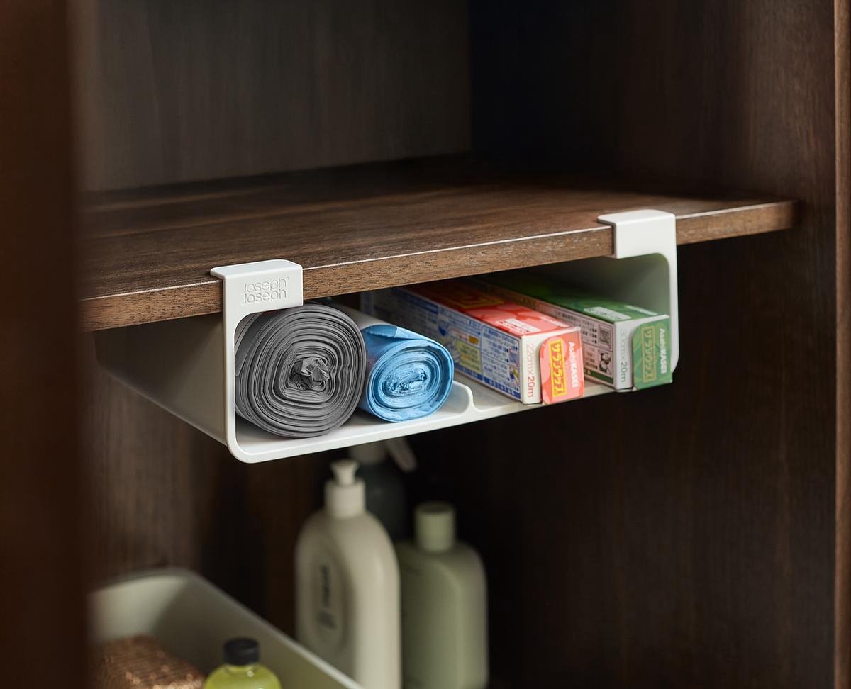 Joseph joseph cupboardstore™ grande étagère de rangement pour films, sacs et rouleaux suspendus