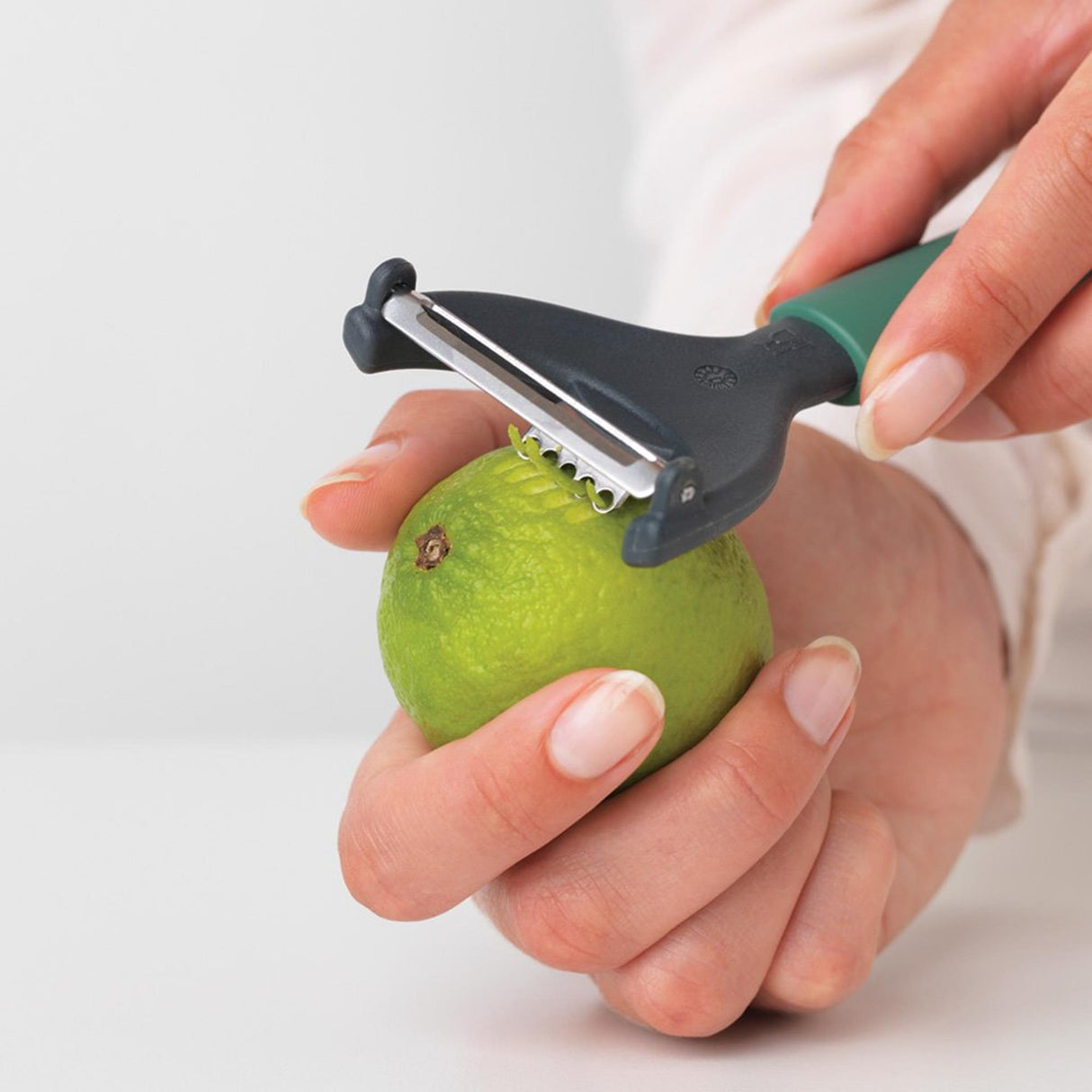 Brabantia éplucheur savoureux+ en forme de Y vert sapin
