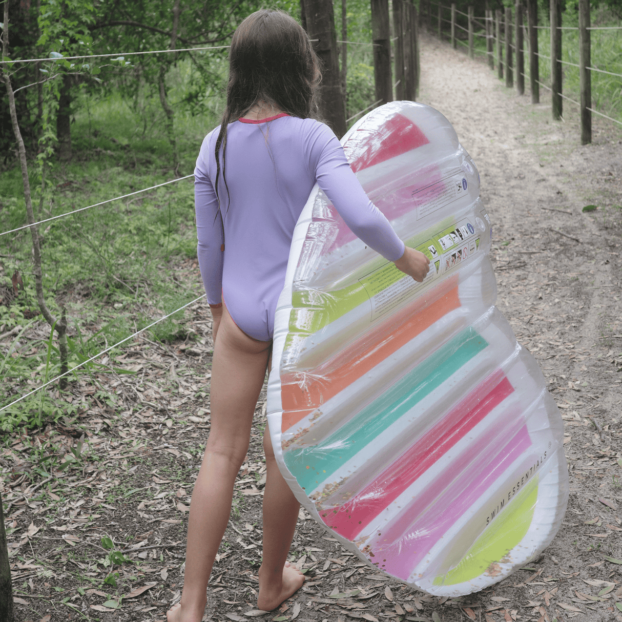 Ruée vers la couleur | matelas pneumatique coeur multicolore