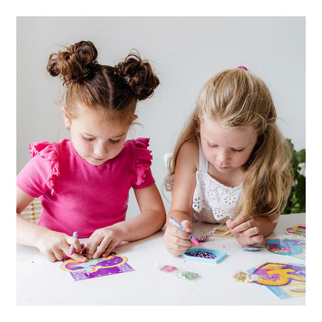 Totum Licorne Craft Case Ensemble d'artisanat 2 en 1, fabrication de bracelets et de peinture au diamant - jouets créatifs pour les filles à partir de 5 ans, pointe cadeau, paquet de bijoux artisanaux