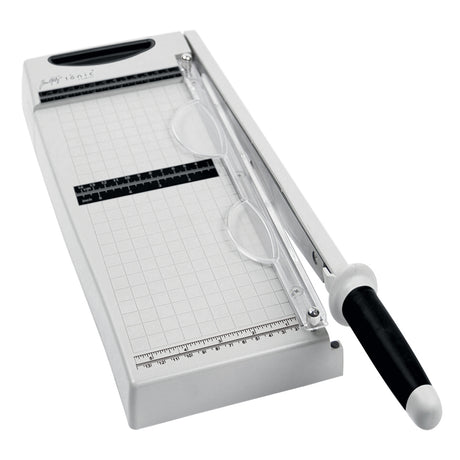 Studios Tonic • maxi guillotine Tim Holtz