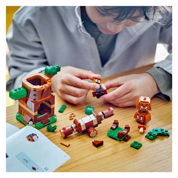 Lego Super Mario 71433 Le terrain de jeu de Goomba