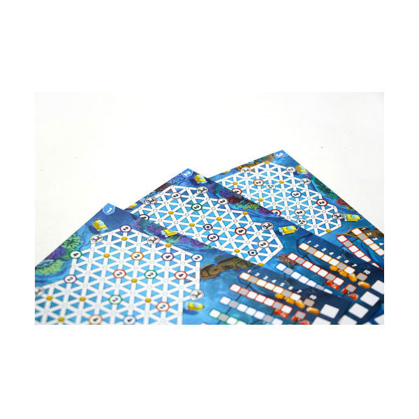 999games 999 jeux - pioche - riffing - jeu de dés - dés avec crayons - feuilles de pointage de 3 niveaux différents - jeu de société - jeu familial - petit cadeau - contient les règles du jeu en NL et EN