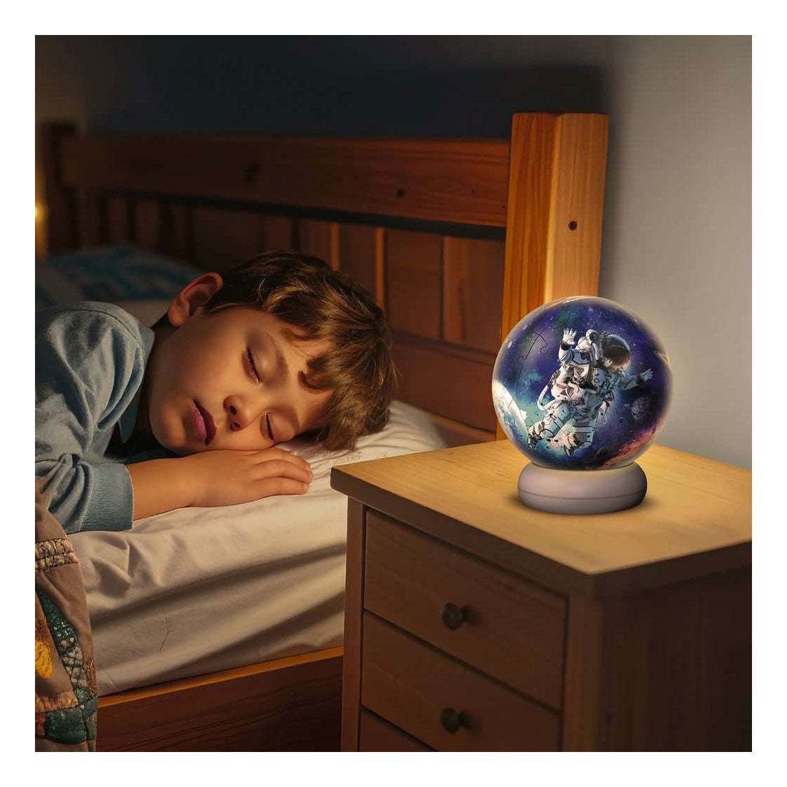 Ravensburger – astronautes – veilleuse boule puzzle 3D – 73 pièces