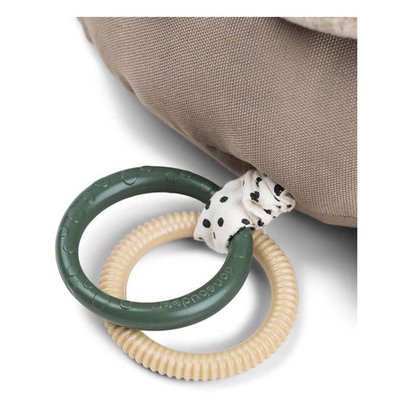 Done by deer jouet sur le ventre croco beige