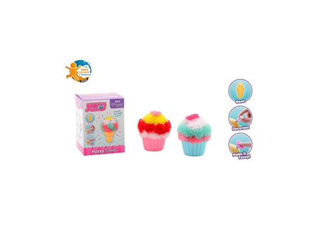 Fabrication de cupcakes amusants et flous de base