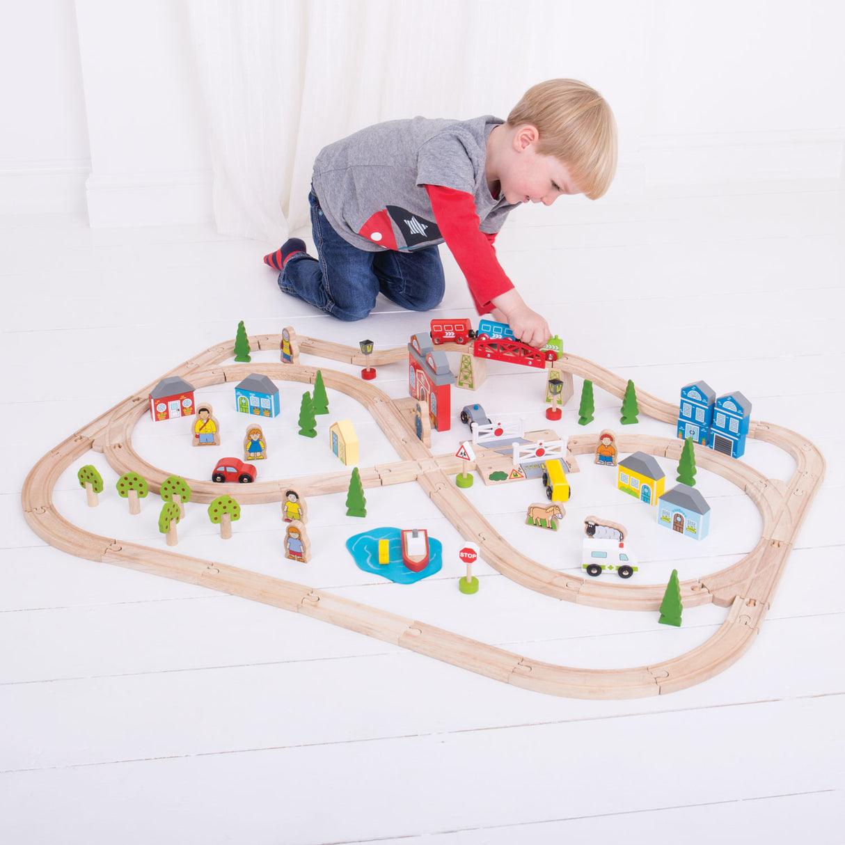 Bigjigs Wooden Train Set City and Land, 101DLG.