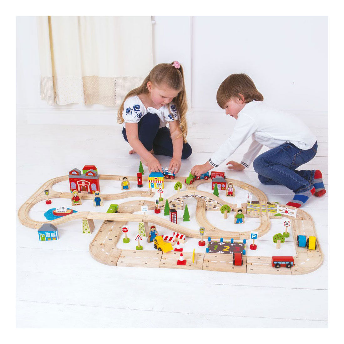 Bigjigs Wooden Train Track y autopases, 105dlg.