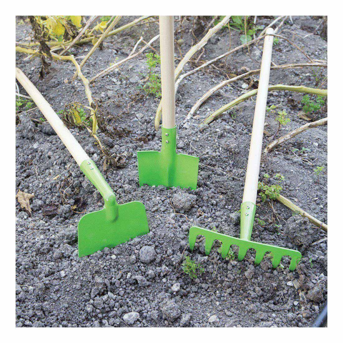 Bigjigs garden rake with long stem