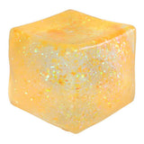 Presser un méga morceau de sucre 7x7x7cm