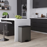 Poubelle à pédale Curver Decobin 65l gris froid