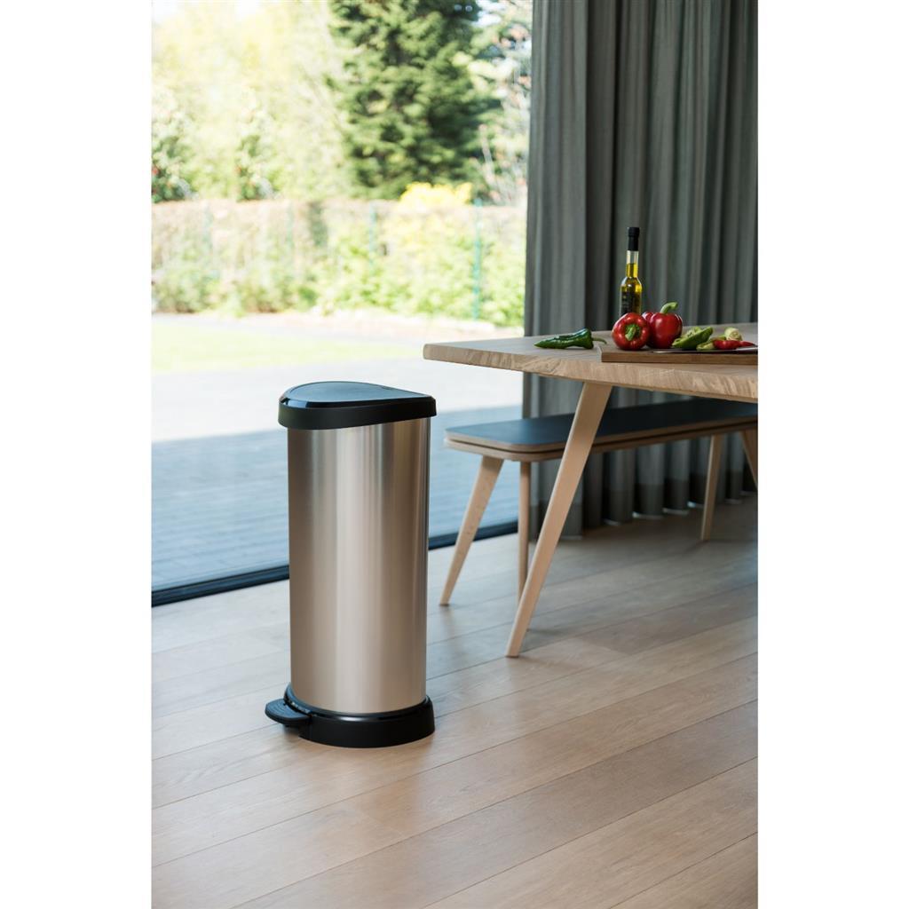 Poubelle à pédale Curver Decobin ovale 40l argent noir