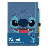 Point de cahier avec un stylo
