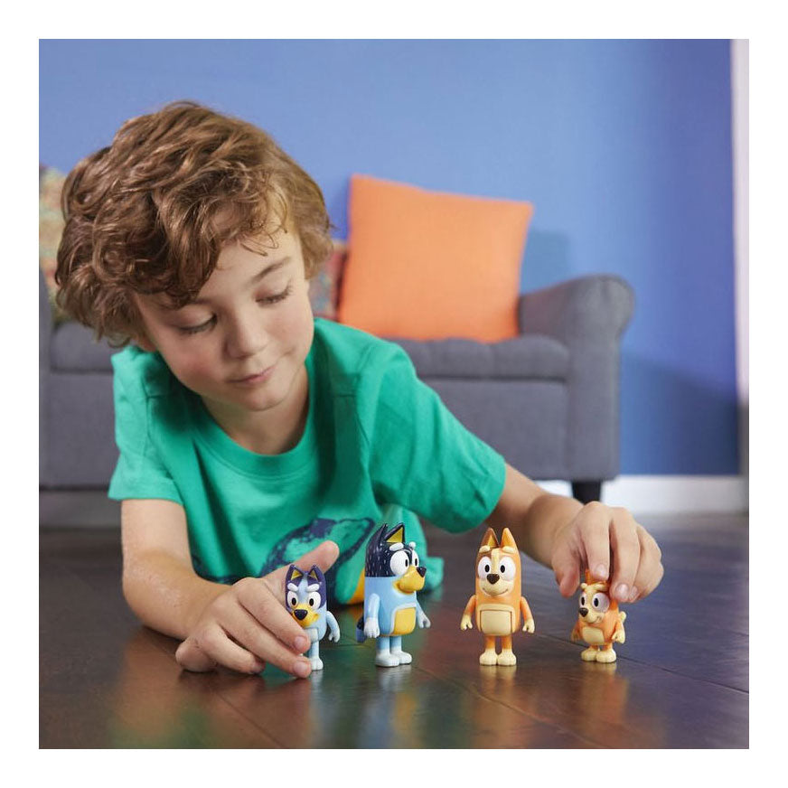 Figurines de jeu de la famille Bluey de Moose Toys, 4 pièces.