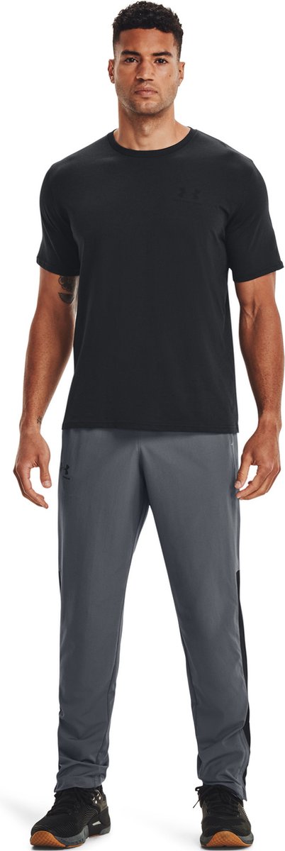 Chemise de sport Under Armour UA M Sportstyle LC SS-BLK pour hommes - Noir