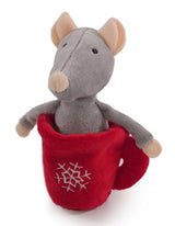 Souris en bois de rose dans une tasse à thé en peluche