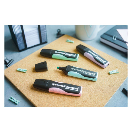 Stabilo green boss pastel - surligneur - fabriqué à partir de 83 % de plastique recyclé - ensemble de bureau 8 pièces - 4 couleurs standards + 4 couleurs pastel