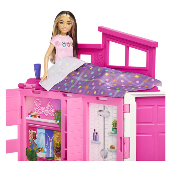 Casa de vacaciones de Mattel con juego de juegos de muñecas de moda