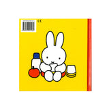 Maison centrale du livre Miffy dans la tente