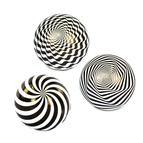 Balle d'illusion avec un rebond élevé. 3+