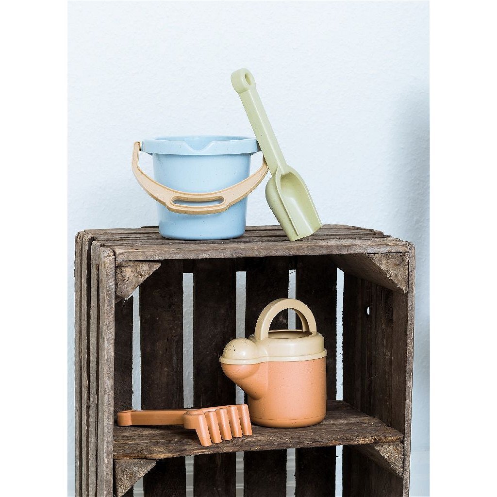 Ensemble sable et eau Dantoy, 4 pièces.