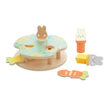Jeu en bois de lapin rebondissant du monde classique