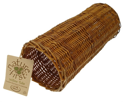 Tunnel de saule pour animaux de compagnie heureux