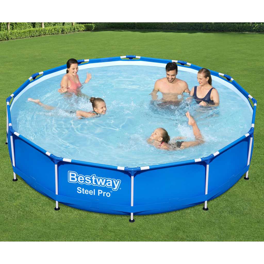 Bestway Pool Pool Steel Pro a placé environ 366