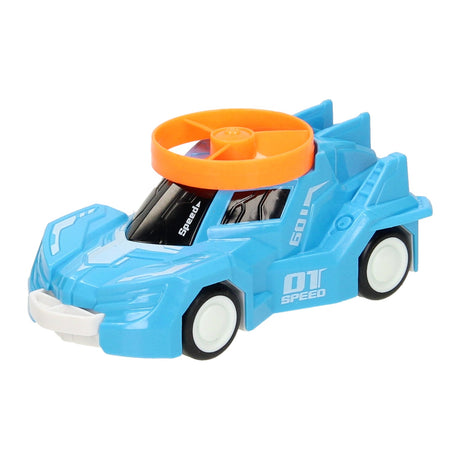 Voiture avec hélice de tir