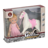 Poupée avec cheval