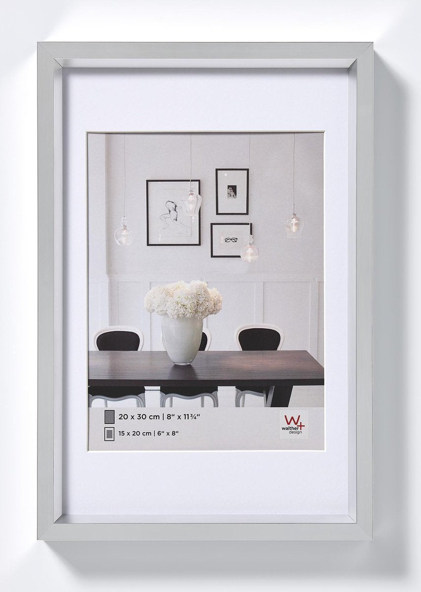 Style Walther en acier - cadre en plastique - format photo 20x30 cm - argent