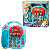 Rubo joue avec le téléphone Woezel et Pip avec son