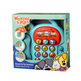 Rubo joue avec le téléphone Woezel et Pip avec son