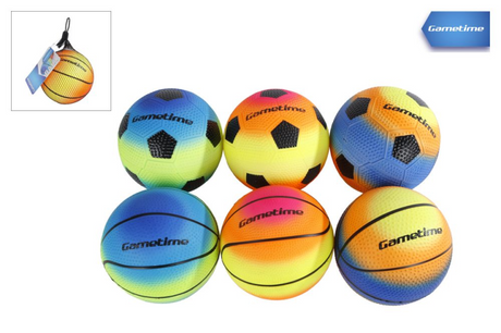 Basketball de football en plastique dans le filet