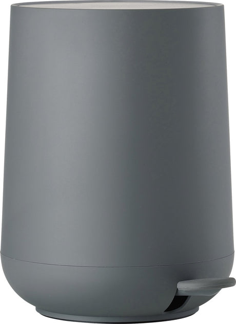 Zone Danemark Poubelle à pédale Nova - Poubelle de salle de bain à fermeture douce - Petite poubelle - Accessoires de salle de bain - Plastique - 3 litres - 23,5 x 20,5 cm - Gris