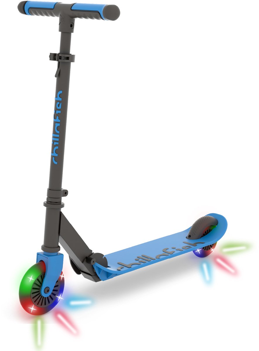 Trottinette enfant Chillafish pour garçons et filles à partir de 5 ans avec roues LED - bleu - trottinette avec guidon réglable et frein à pied - pliable et légère avec roues abec-5 - pas besoin de piles - modèle flexxi glow