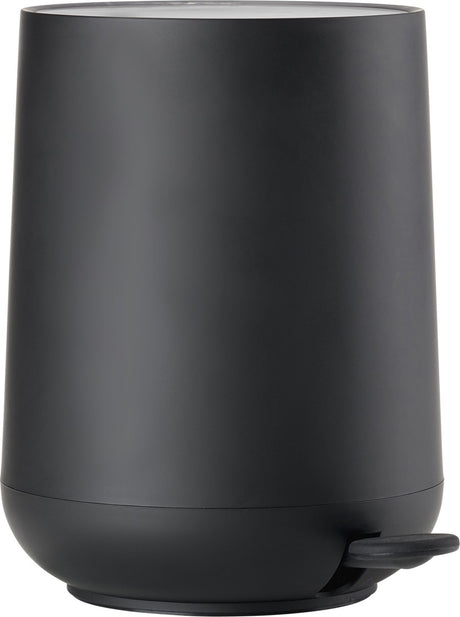 Zone Danemark Poubelle à pédale Nova - Poubelle de salle de bain à fermeture douce - Petite poubelle - Accessoires de salle de bain - Plastique - 5 litres - 29 x 23 cm - Noir