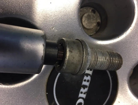 Jeu d'outils de démontage Busching 100750. Extracteur de verrouillage de jante 16 pièces