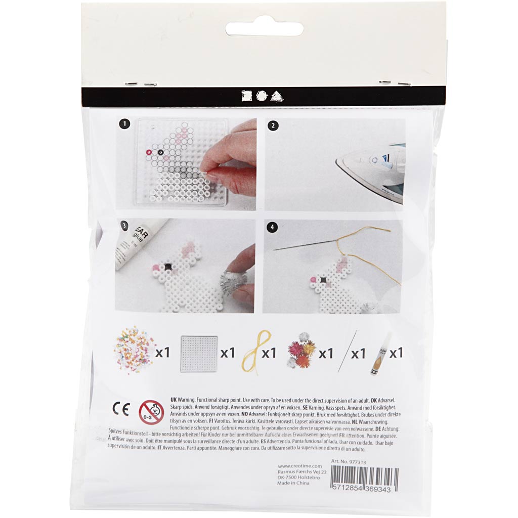 Entreprise créative fabriquant des pendentifs de Pâques en perles thermocollantes